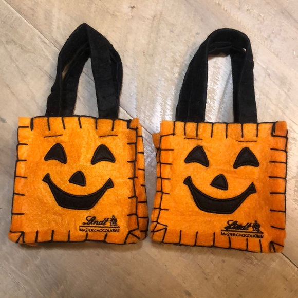 🎃 Halloween Pumpkin Jack-O’-Lantern Lindt Master Chocolatier 4”x4” Felt Bags 🎃 - Picture 1 of 7